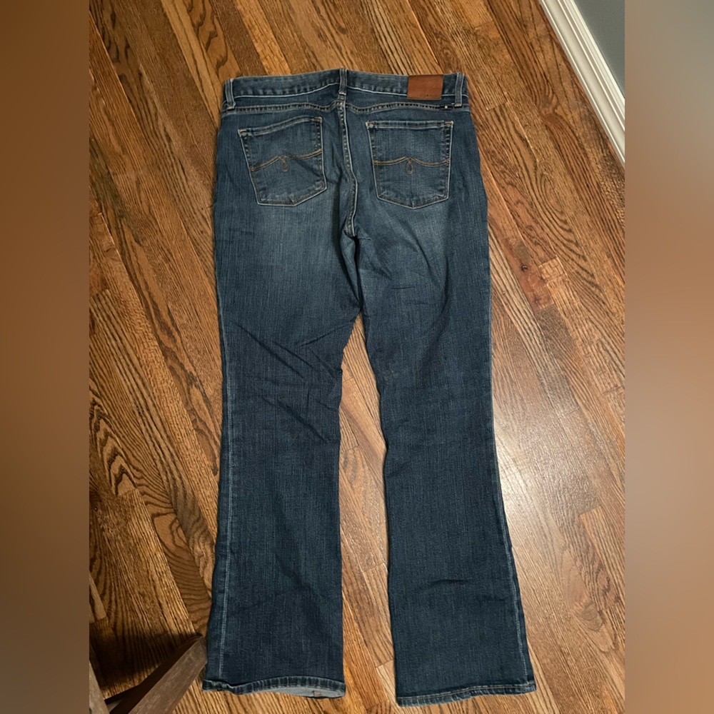 Lucky brand jeans. Size 8. Used like new. Flare at the bottom. - Picture 2 of 3